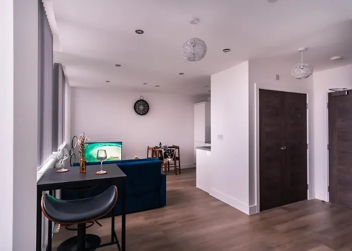 Stay Zeni, Alexandra Rise Manchester Fab Studio
